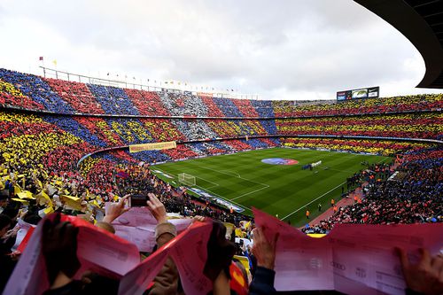 FC Barcelona a semnat contractul cu noul sponsor, compania de audio streaming Spotify. Numele brand-ului va apărea pe tricourile de joc, iar arena clubului catalan va fi redenumită „Spotify Camp Nou”.
