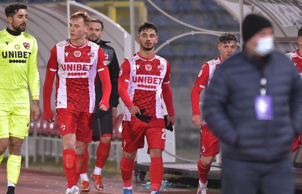 Alba-neagra la Dinamo: 91 de jucători rulați pentru a jongla cu rușinea!