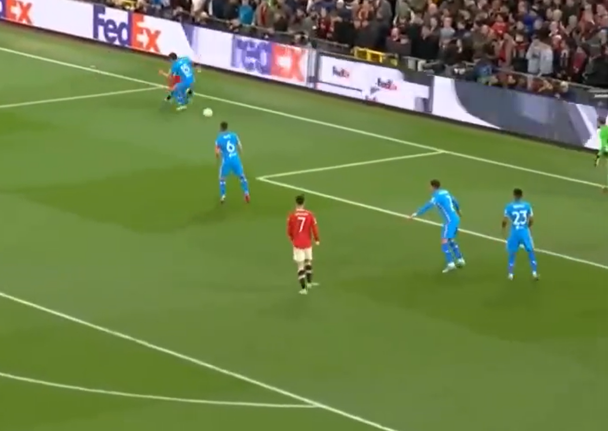 Dribling senzațional în Champions League, à la Ronaldinho!