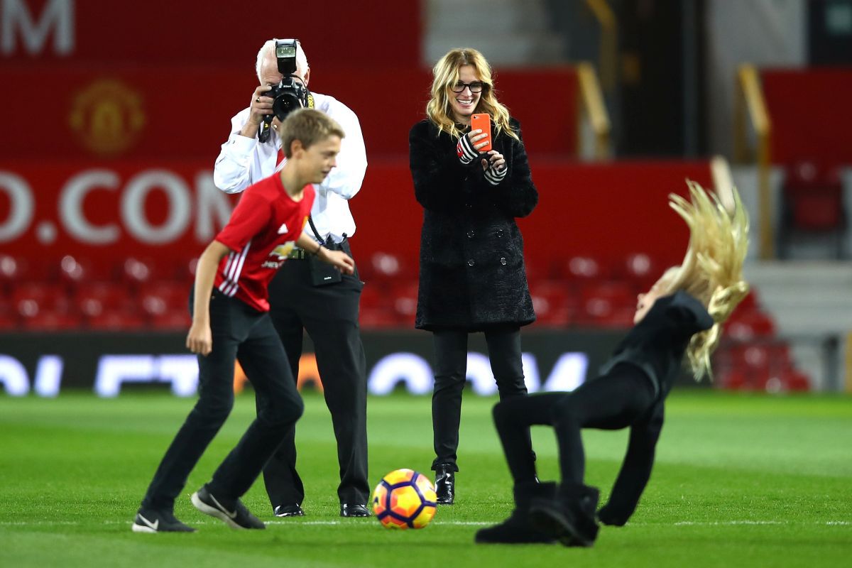 Julia Roberts, huiduită de public după ce a dezvăluit cu ce echipă ține: „Nu mă veți face să mă răzgândesc”