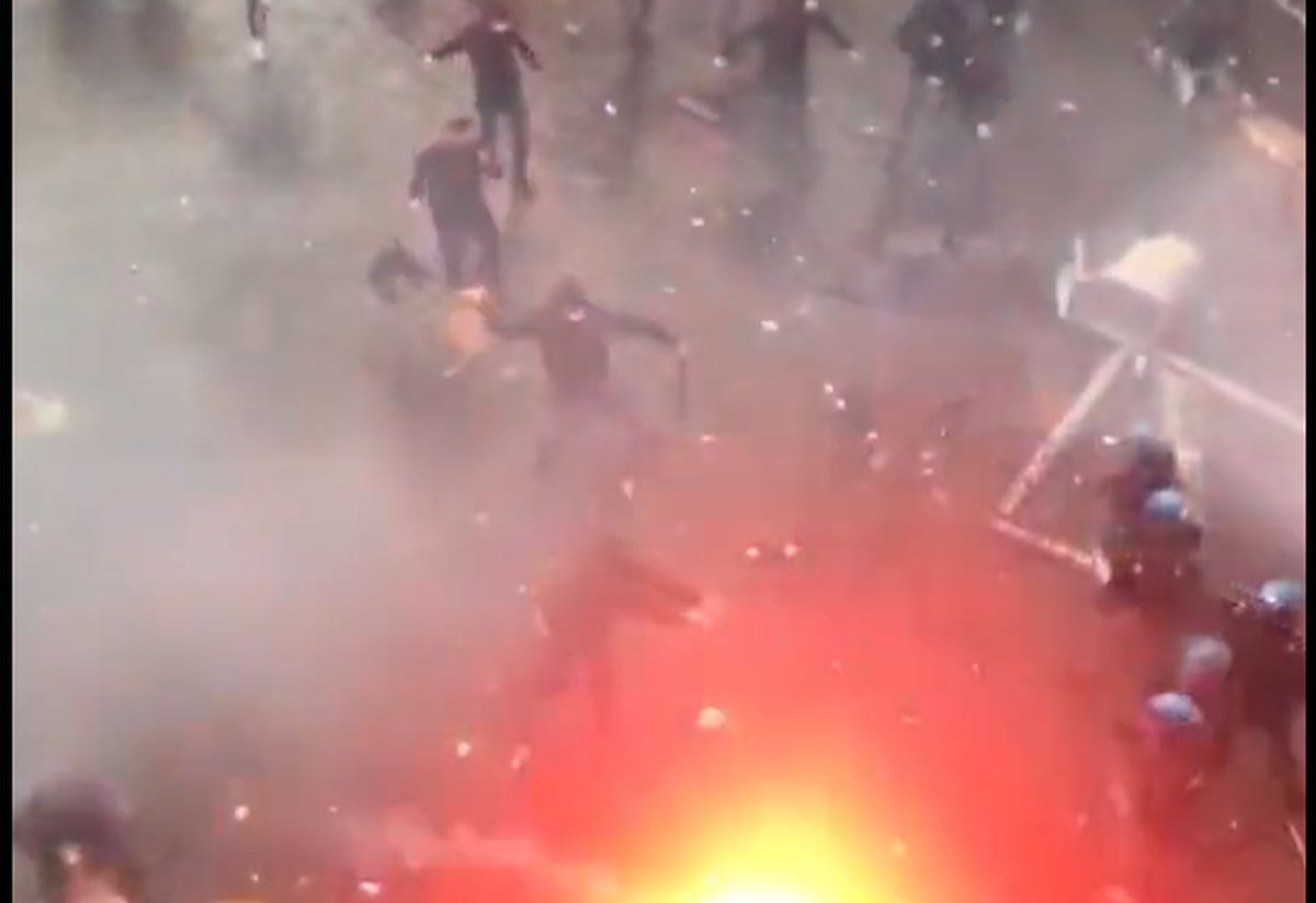 Bătaie pe străzi Napoli - Frankfurt