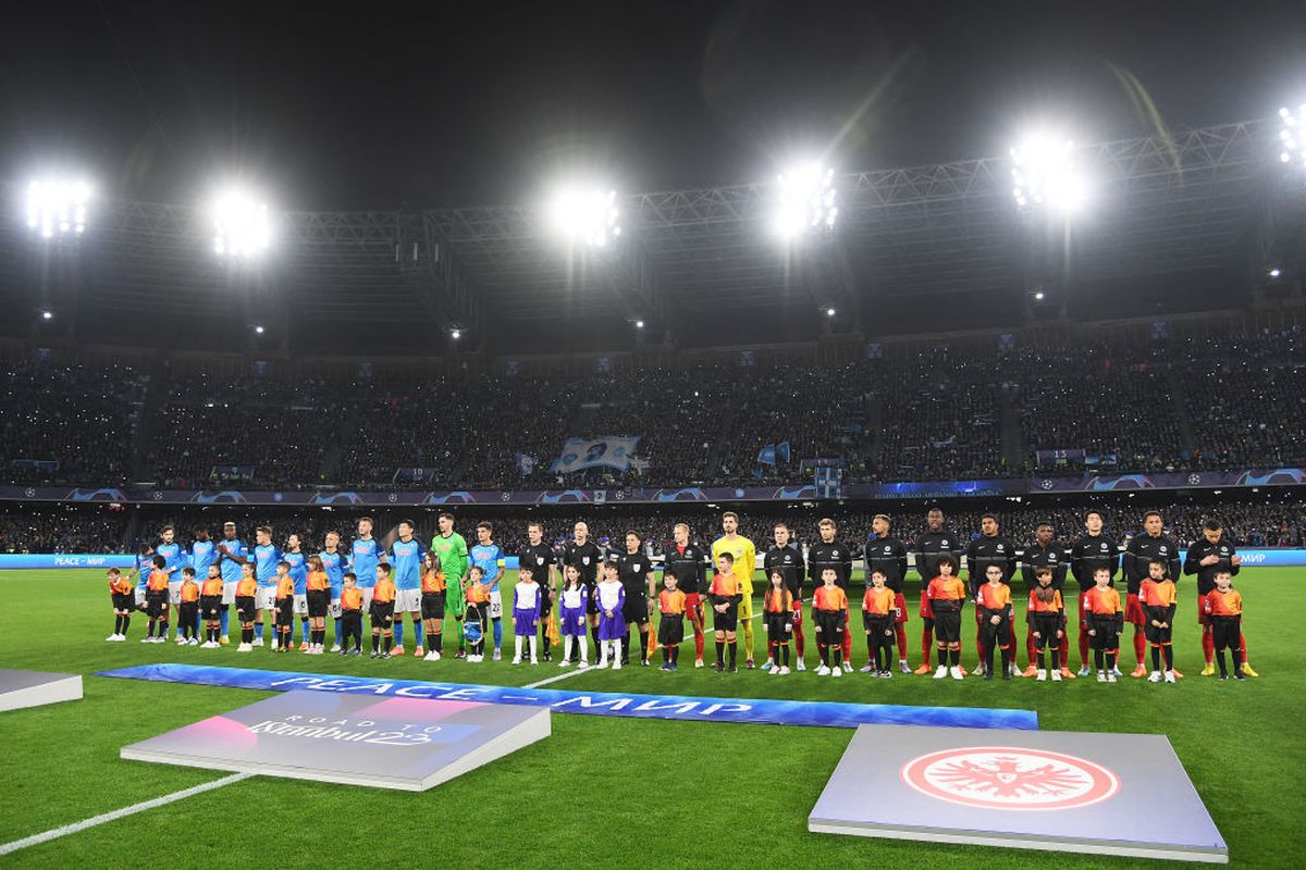 Napoli continuă sezonul istoric » S-a calificat pentru prima dată în istorie în „sferturile” Ligii Campionilor! Nici Maradona nu reușise asta