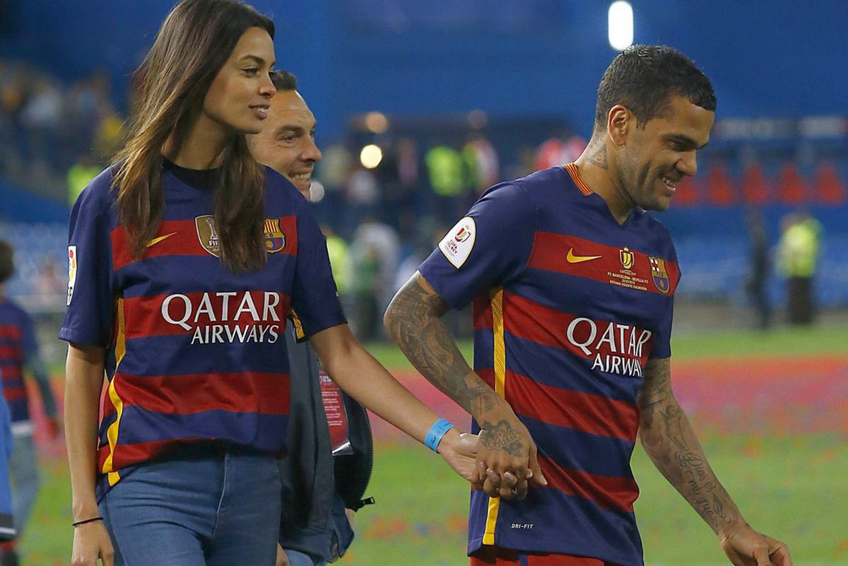 Soția lui Dani Alves a anunțat încetarea relației cu jucătorul acuzat de viol printr-o scrisoare tulburătoare: „M-a rupt în mii de bucăți”