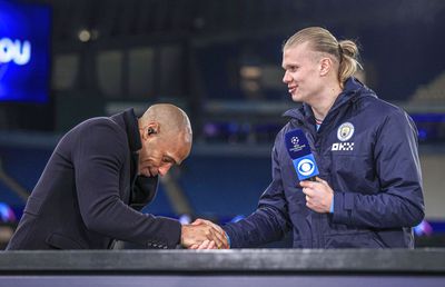 Marele Henry a făcut o reverență în fața lui Haaland, apoi l-a întrebat: „Unde crezi că te mai poți îmbunătăți?” » Cum a reacționat norvegianul