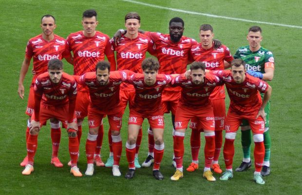 Rednic și recordul din curtea „Bătrânei Doamne”! Câți jucători a folosit UTA în sezonul regular