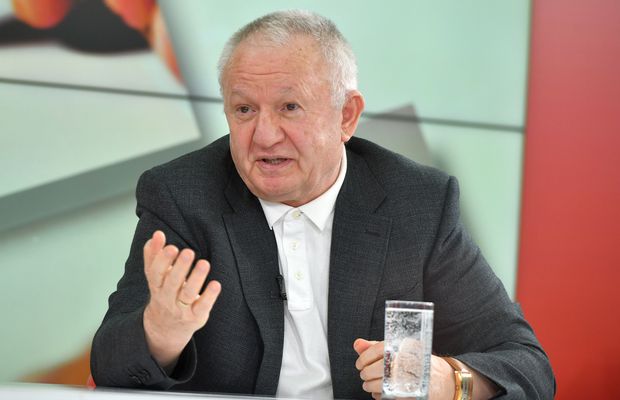 „Aveam o fobie!” » Adrian Porumboiu a recunoscut implicarea directă pentru antrenori: „Interveneam! După meci m-am dus, i-am strâns mâna”