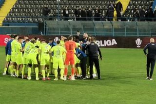 5 lucruri care nu s-au văzut la Farul - Poli Iași 0-0 » „Centralul” Viorel Flueran către arbitrul din camera VAR: "Și acum eu ce să fac, Sorine?"