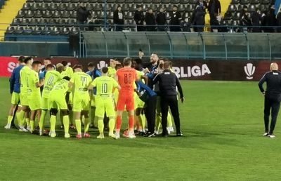 5 lucruri care nu s-au văzut la Farul - Poli Iași 0-0 » „Centralul” Viorel Flueran către arbitrul din camera VAR: "Și acum eu ce să fac, Sorine?"