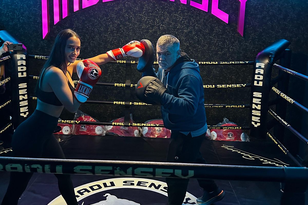 Dimineața la bancă, seară în sală » Secretele Larisei, antrenoare de fitness: „Când am poftă de dulce, asta încerc să mănânc”