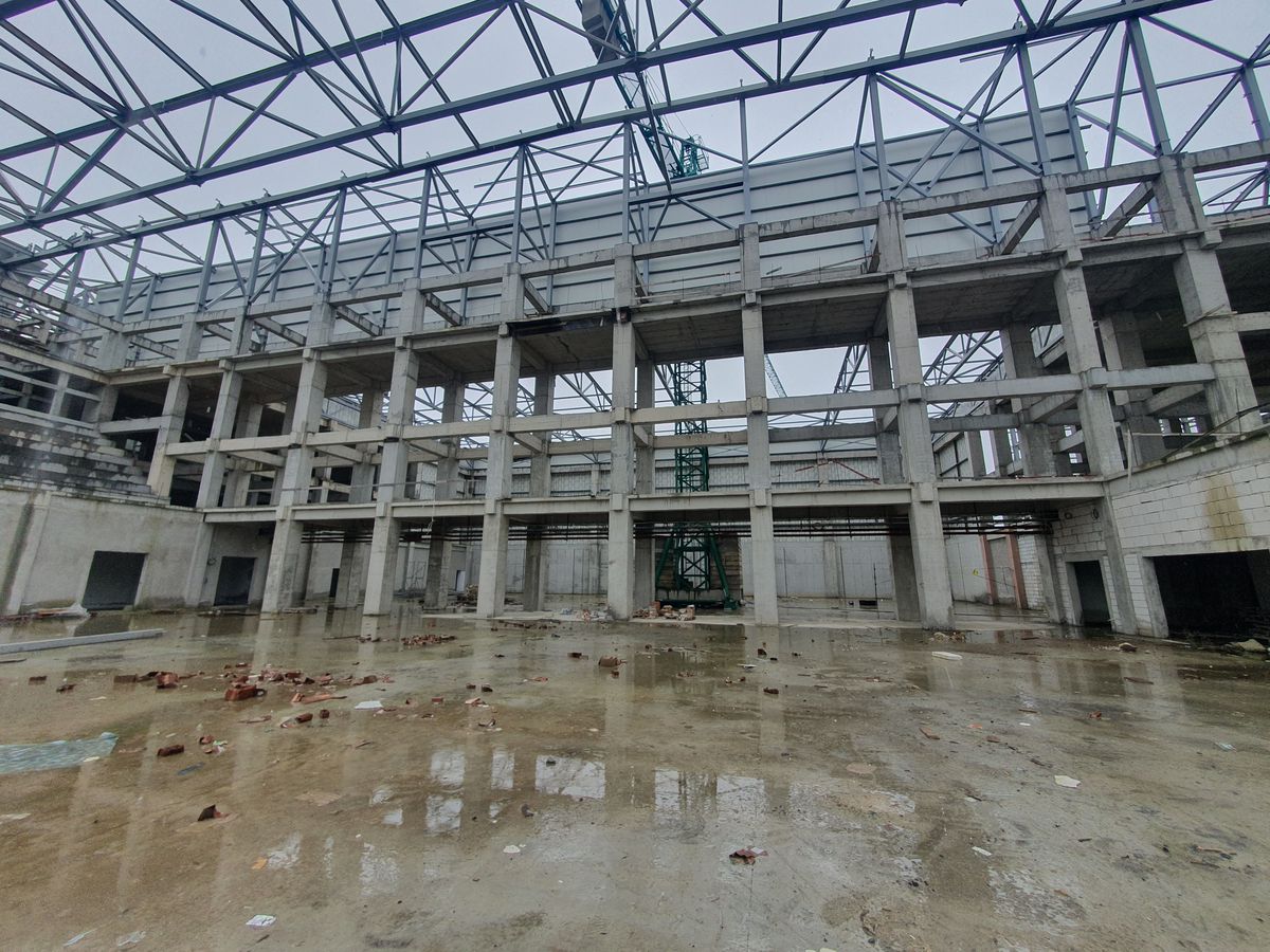 Speranțe pentru polivalenta abandonată din România » Ajunsă o ruină, noua sală a primit undă verde și lucrările urmează să fie reluate