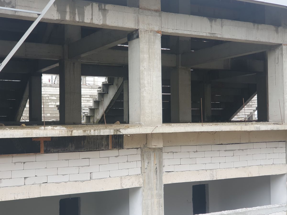 Speranțe pentru polivalenta abandonată din România » Ajunsă o ruină, noua sală a primit undă verde și lucrările urmează să fie reluate