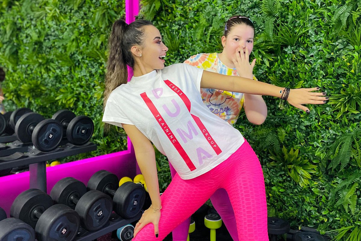 Dimineața la bancă, seară în sală » Secretele Larisei, antrenoare de fitness: „Când am poftă de dulce, asta încerc să mănânc”