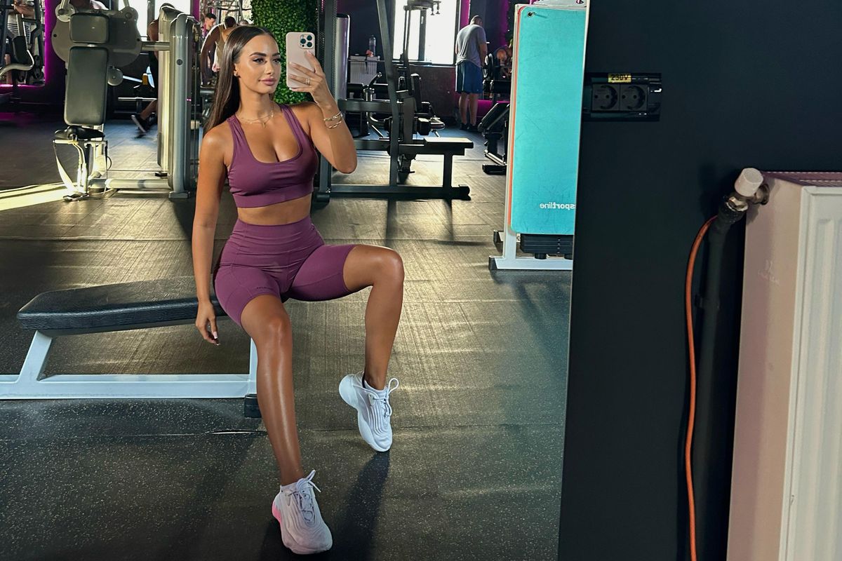 Dimineața la bancă, seară în sală » Secretele Larisei, antrenoare de fitness: „Când am poftă de dulce, asta încerc să mănânc”