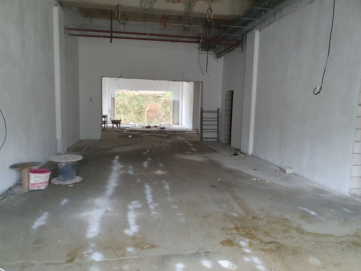 Speranțe pentru polivalenta abandonată din România » Ajunsă o ruină, noua sală a primit undă verde și lucrările urmează să fie reluate