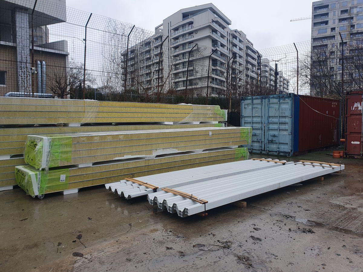 Speranțe pentru polivalenta abandonată din România » Ajunsă o ruină, noua sală a primit undă verde și lucrările urmează să fie reluate