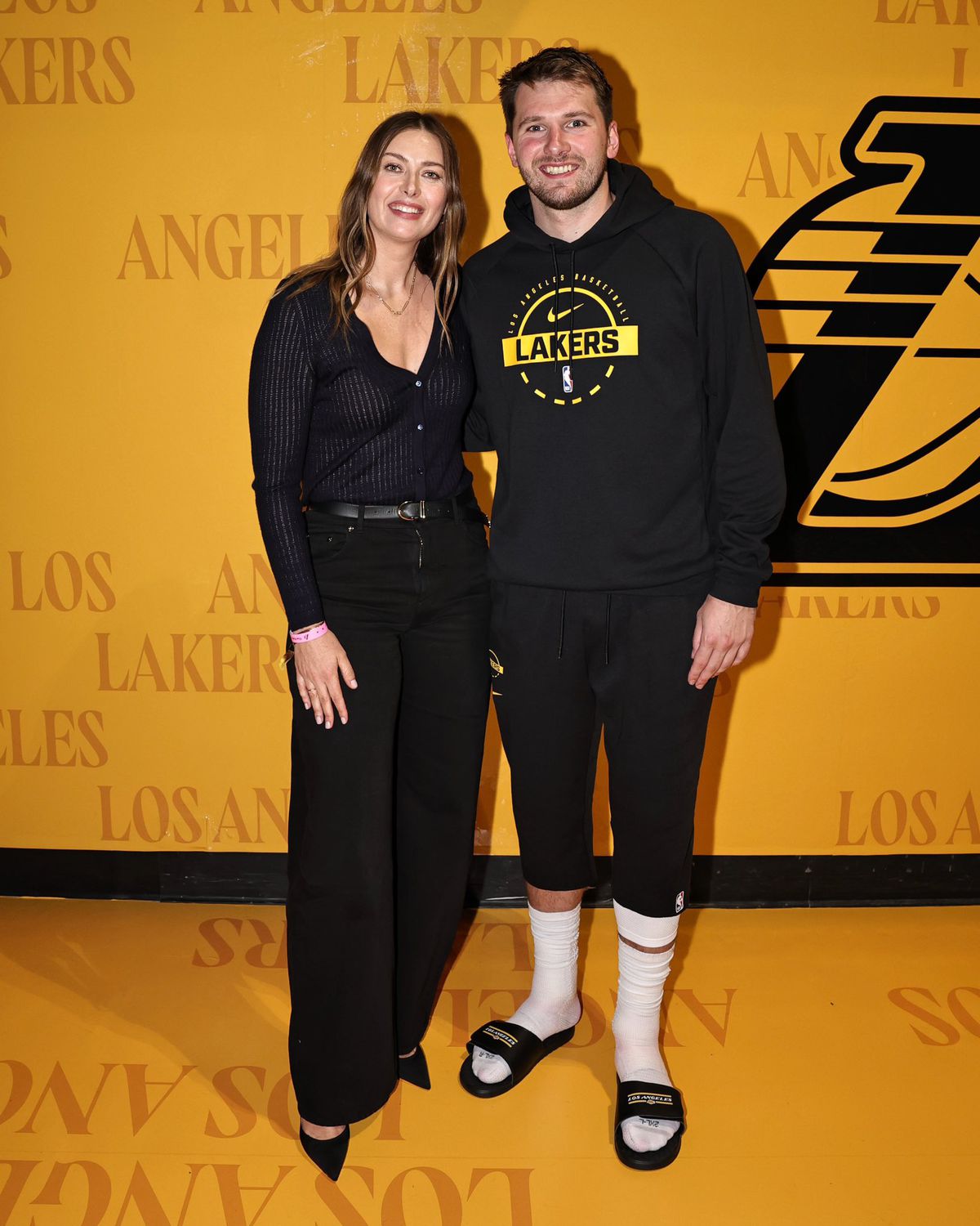 Sharapova l-a așteptat pe superstar pe culoarul de la vestiare » Momentul, surprins în fotografii