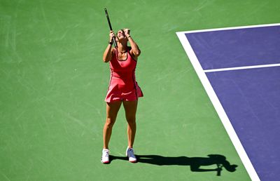 Aryna Sabalenka a câștigat trofeul de la Indian Wells, după o finală epică împotriva Elenei Rybakina