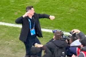 FCSB - Metaloglobus, debutul lui Mirel Rădoi pe banca campioanei » Start de meci