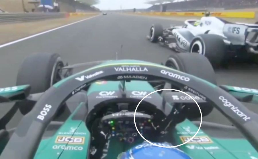 Unul dintre momentele în care Alonso a simțit să-și scuture mâinile „Abia-mi mai simțeam mâinile și picioarele” » Fernando Alonso, nevoit să abandoneze: nu mai putea ține mâinile pe volan!