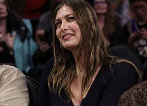 De ce nu mai joacă Maria Sharapova tenis