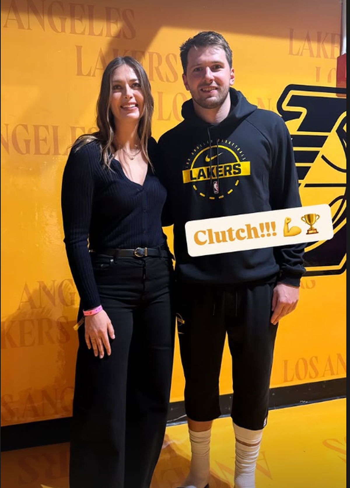 Sharapova l-a așteptat pe superstar pe culoarul de la vestiare » Momentul, surprins în fotografii