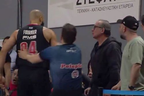 Evan Fournier a sărit la un fan care îl înjurase/Foto: captură X (@Basketfanclub)