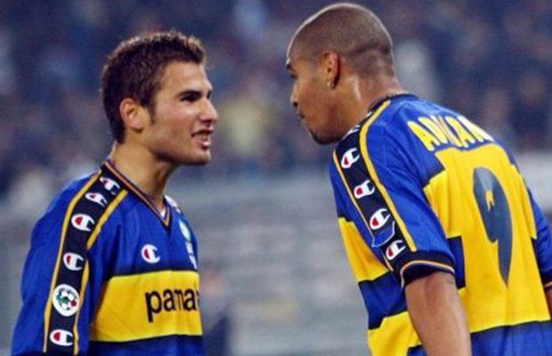 EXCLUSIV VIDEO Poveste fabuloasă din vestiarul Parmei lui Mutu și Adriano: „A venit obosit... Mister a intrat și l-a găsit întins pe masă”