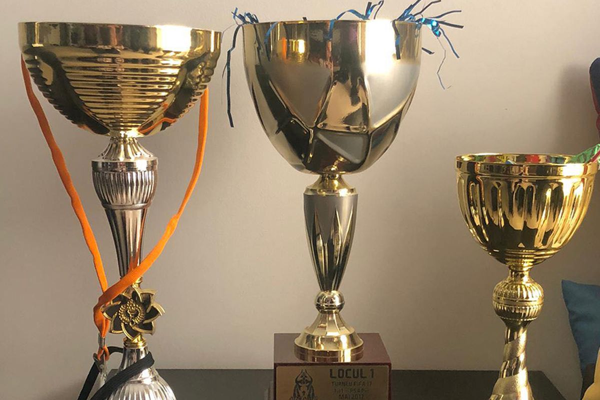 EXCLUSIV Interviu cu Emil Constantinescu, jucătorul FCSB-ului, înainte de startul Ligii 1 la FIFA 20: „Nu am discutat cu Gigi Becali despre o primă” :D