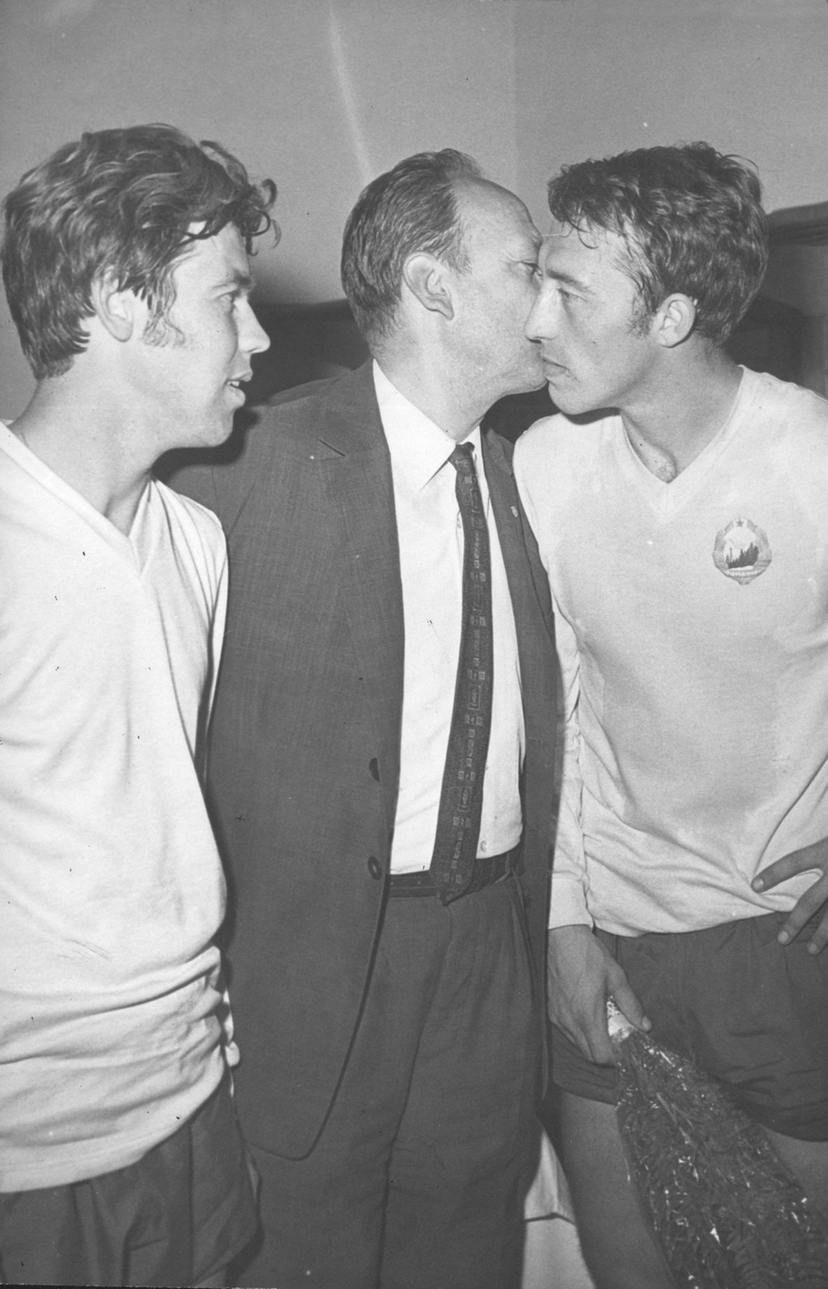 RETRO GSP. VIDEO 16 aprilie, ziua marilor rezultate în fotbalul românesc: Anderlecht, Italia, Spania, Grecia