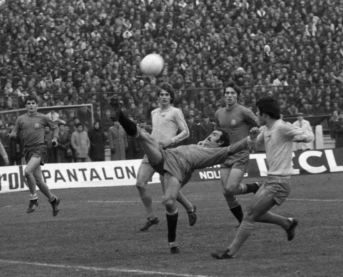 RETRO GSP. VIDEO 16 aprilie, ziua marilor rezultate în fotbalul românesc: Anderlecht, Italia, Spania, Grecia