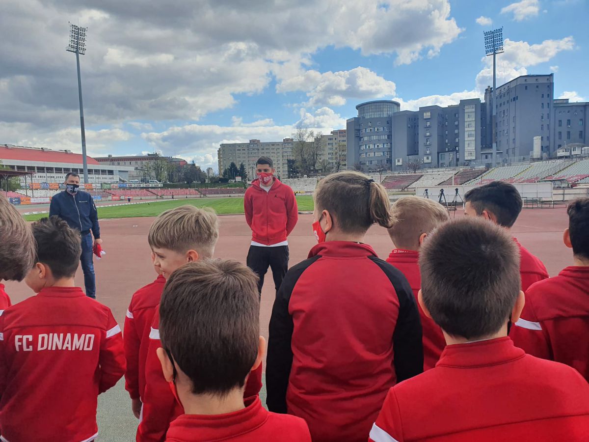 Mihai Eșanu a participat la o acțiune cu juniorii lui Dinamo și a vorbit despre pericolul retrogradării: „La meciuri nu facem ce ne propunem la antrenamente”