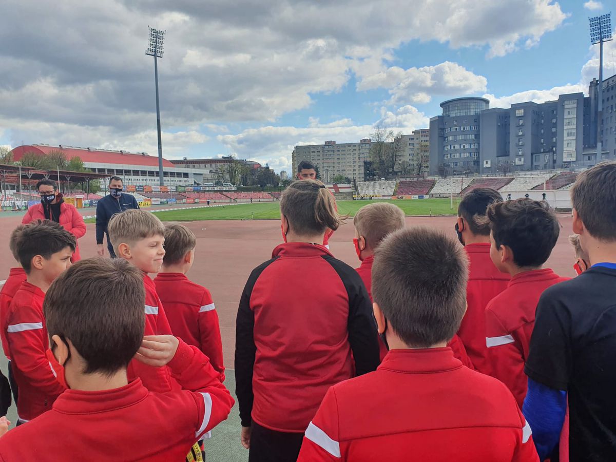 E antrenor la Dinamo, dar nu are milă de jucători: „Lipsiți de valoare, fără determinare. Sunt revoltat!”