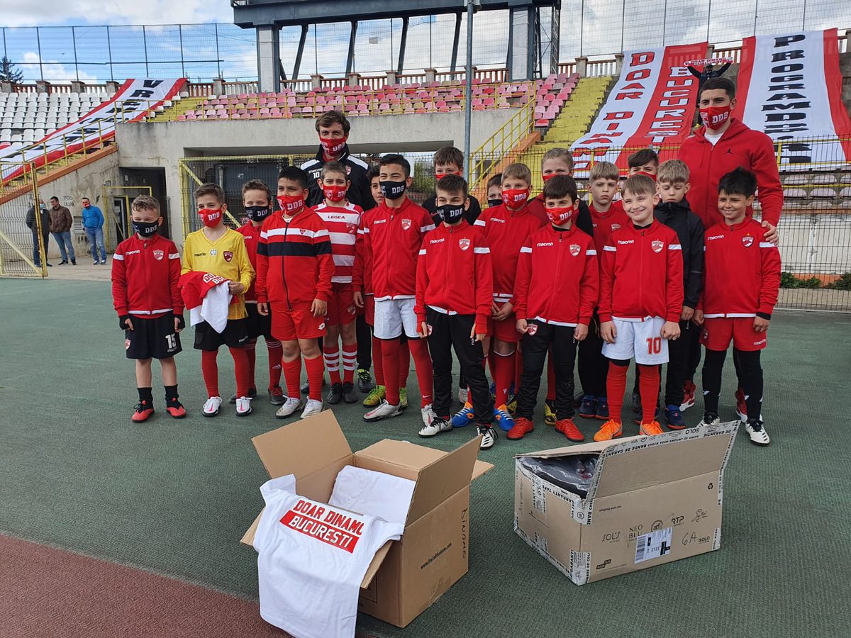 Mihai Eșanu a participat la o acțiune cu juniorii lui Dinamo și a vorbit despre pericolul retrogradării: „La meciuri nu facem ce ne propunem la antrenamente”