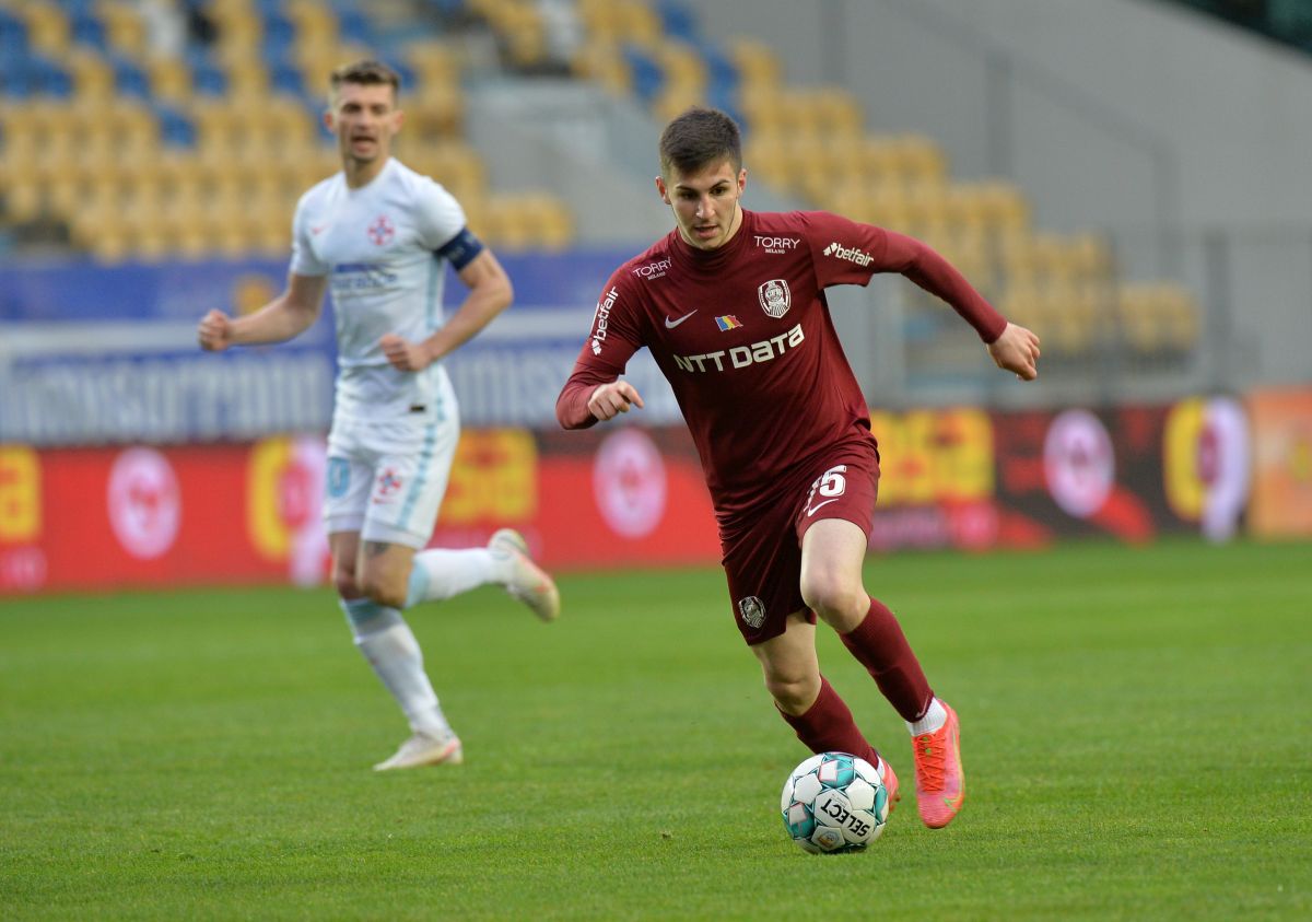 Ciprian Deac a cerut penalty în Supercupa CFR Cluj - FCSB! Radunovic „l-a luat pe sus” în careu