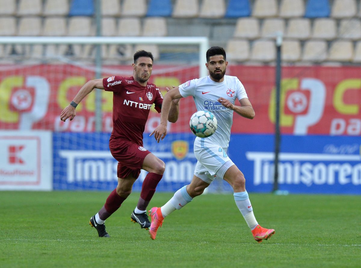 Ciprian Deac a cerut penalty în Supercupa CFR Cluj - FCSB! Radunovic „l-a luat pe sus” în careu