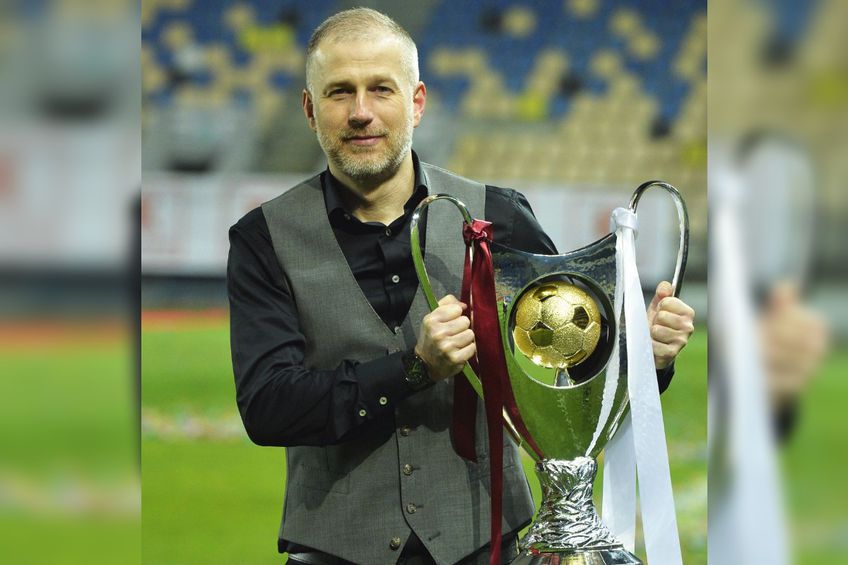 Edi Iordănescu (42 de ani), antrenorul de la CFR Cluj