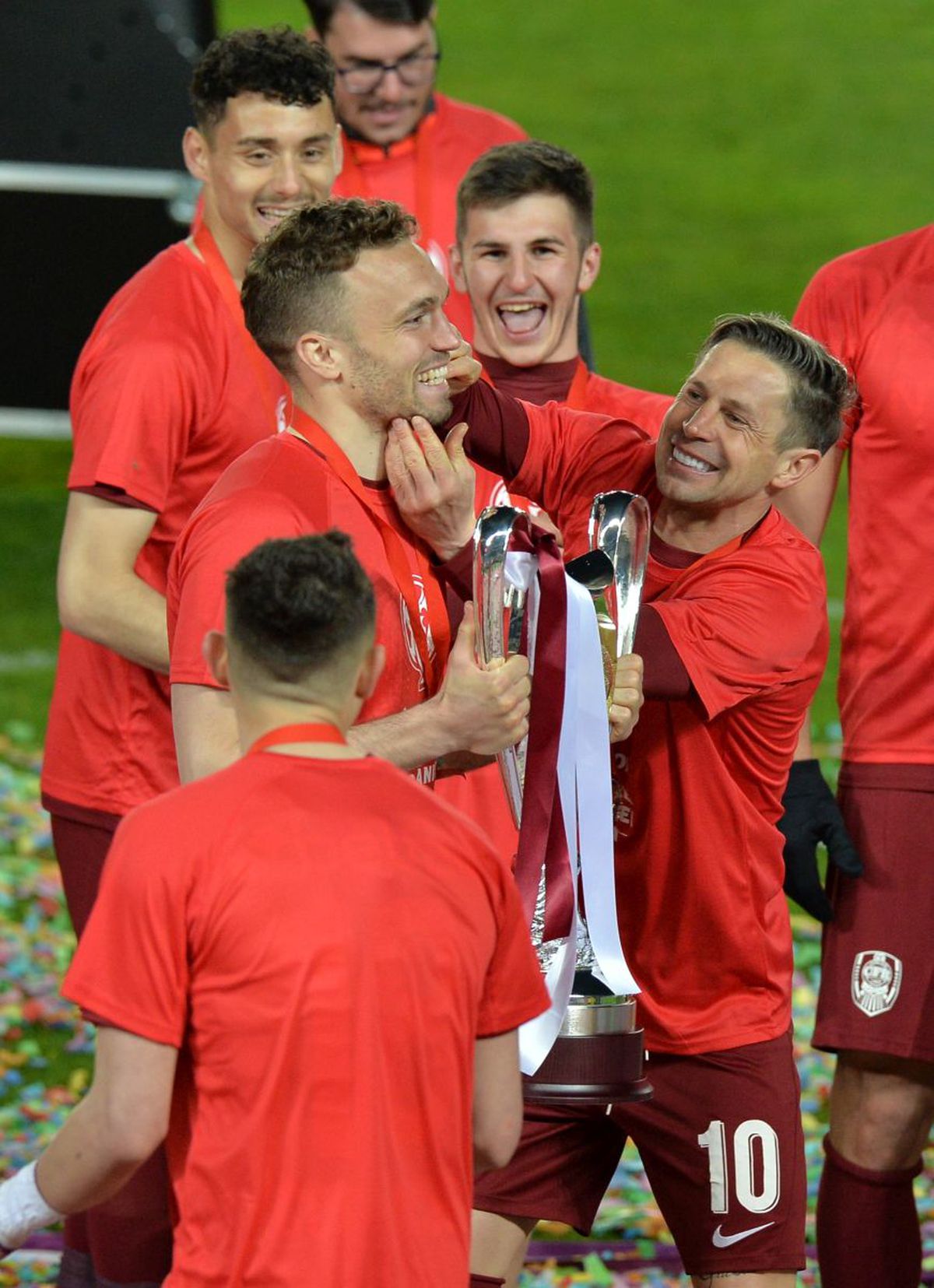 „Toni, la telefon!” » Moment penibil în timpul Supercupei pentru antrenorul lui FCSB