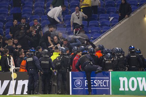 Incidente grave pe stadion la Lyon// Foto: Imago