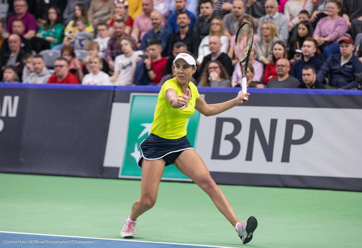 Polonia - România 2-0, după prima zi în Billie Jean King Cup: Begu, învinsă de Linette. Buzărnescu, nicio șansă în fața lui Swiatek