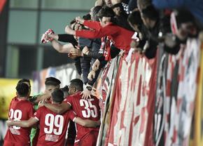 Două lovituri importante reușite de Dinamo » Ce pregătesc „câinii” pentru fani în sezonul viitor