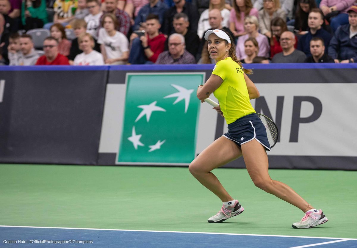 Polonia - România 2-0, după prima zi în Billie Jean King Cup: Begu, învinsă de Linette. Buzărnescu, nicio șansă în fața lui Swiatek