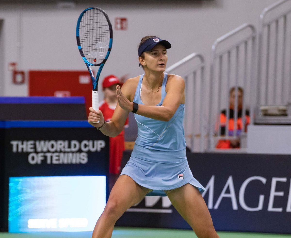 Polonia - România 2-0, după prima zi în Billie Jean King Cup: Begu, învinsă de Linette. Buzărnescu, nicio șansă în fața lui Swiatek
