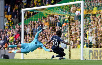 Antrenor demis după 10 ani în Premier League!