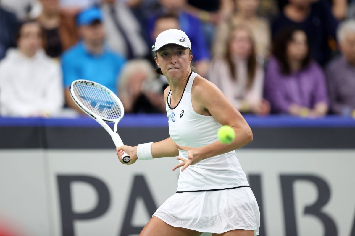 Polonia - România 2-0, după prima zi în Billie Jean King Cup: Begu, învinsă de Linette. Buzărnescu, nicio șansă în fața lui Swiatek