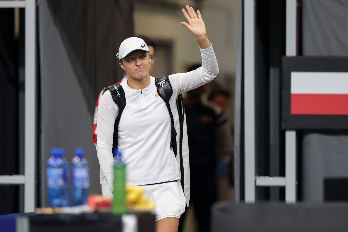 Polonia - România 2-0, după prima zi în Billie Jean King Cup: Begu, învinsă de Linette. Buzărnescu, nicio șansă în fața lui Swiatek