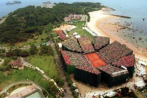 Și-a amintit de cea mai spectaculoasă arenă sportivă din lume: NU e Photoshop! Alte stadioane legendare, cu detalii bizare