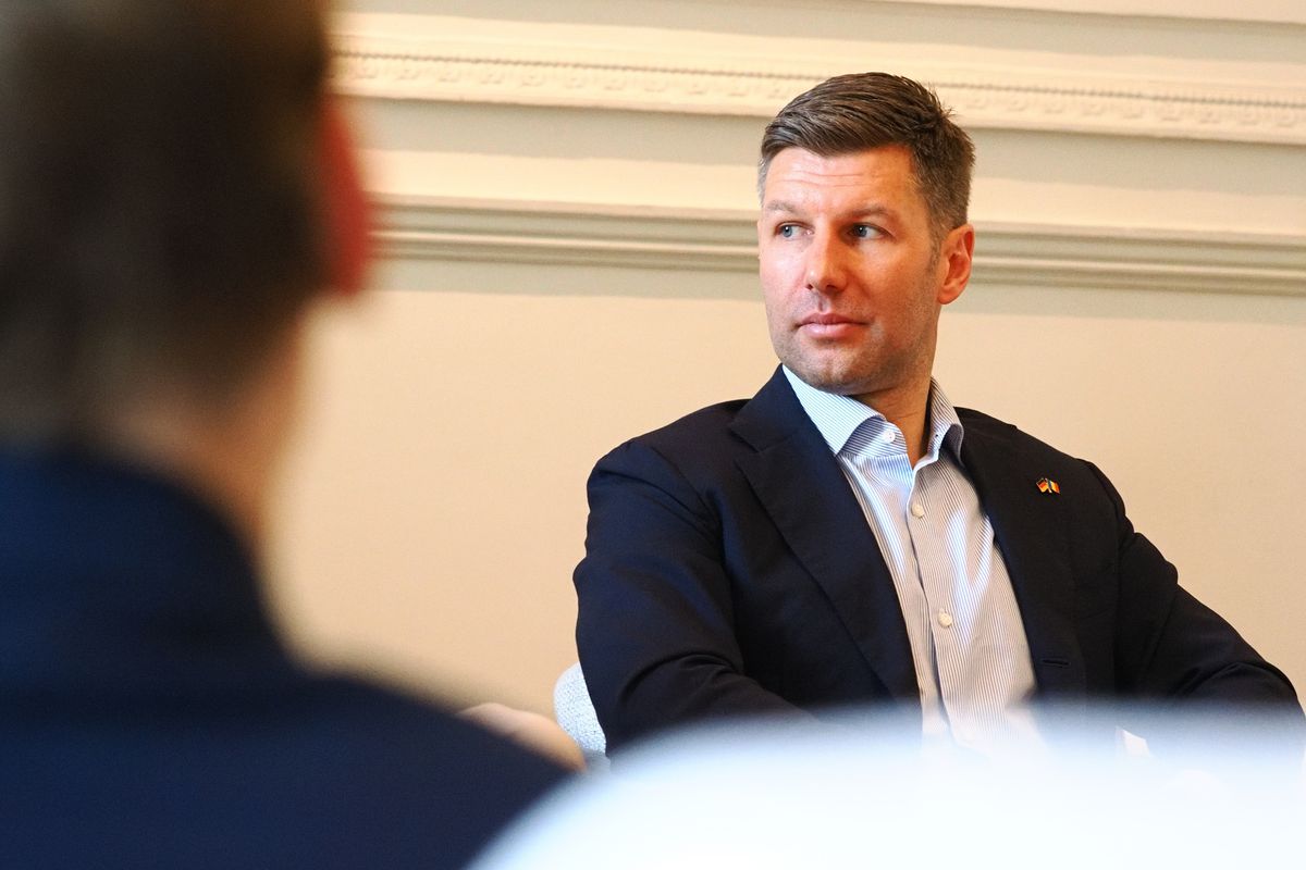 Fostul internațional neamț, conferință alături de ambasadorul Germaniei de la București: „Sunt optimist că România va trece mai departe de grupe la EURO”