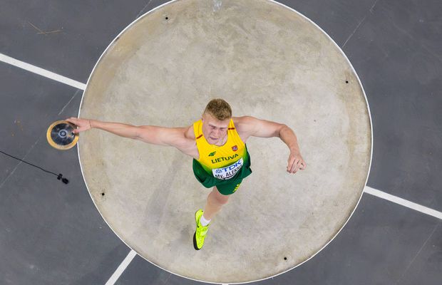 A căzut cel mai vechi record al lumii! L-a spulberat discobolul lituanian Mykolas Alekna
