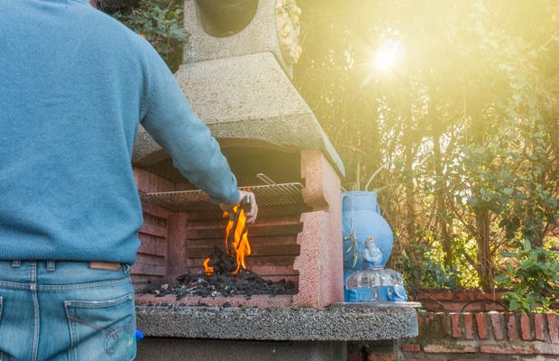 Cum să construiești un grătar din cărămidă: etape și sfaturi