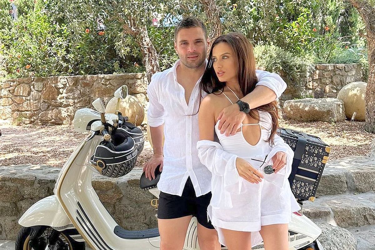 După ce s-a întors la CSA Steaua, Adi Popa trăiește o altă bucurie: a devenit tată de fată alături de soția Mădălina